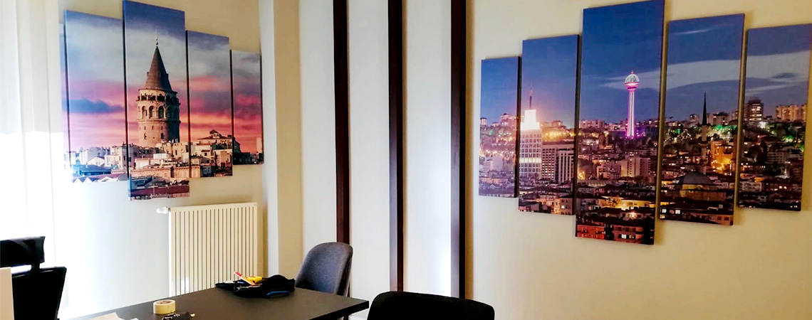 https://www.tabloshop.com/image/cache/catalog/blog-post/ofis-dekorasyon-ve-tablo-kullanimi-1140x450.jpg