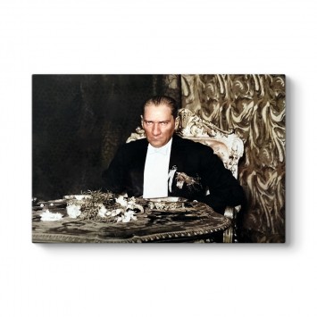 Keskin Bakışlı Atatürk Tablosu