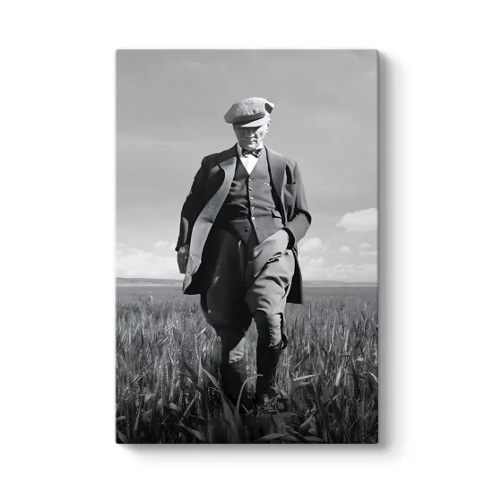 Atatürk Başak Tarlasında Yürürken Kanvas Tablo