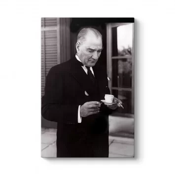 Atatürk Türk Kahvesi İçerken Kanvas Tablo