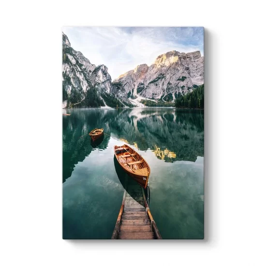 Braies Gölünde Sandallar Tablosu